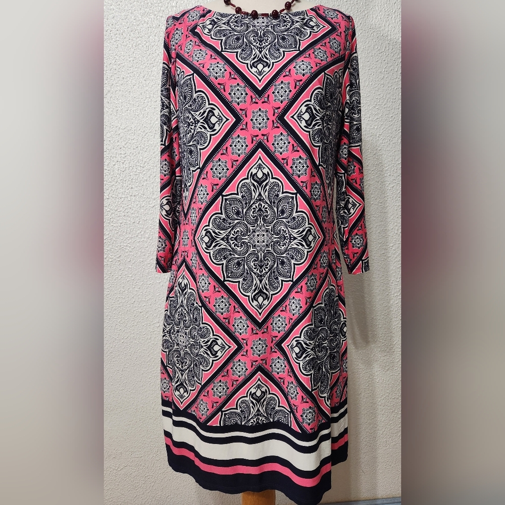 VINCE CAMUTO  Pink and Navy Blue Patterned Dress Size 12